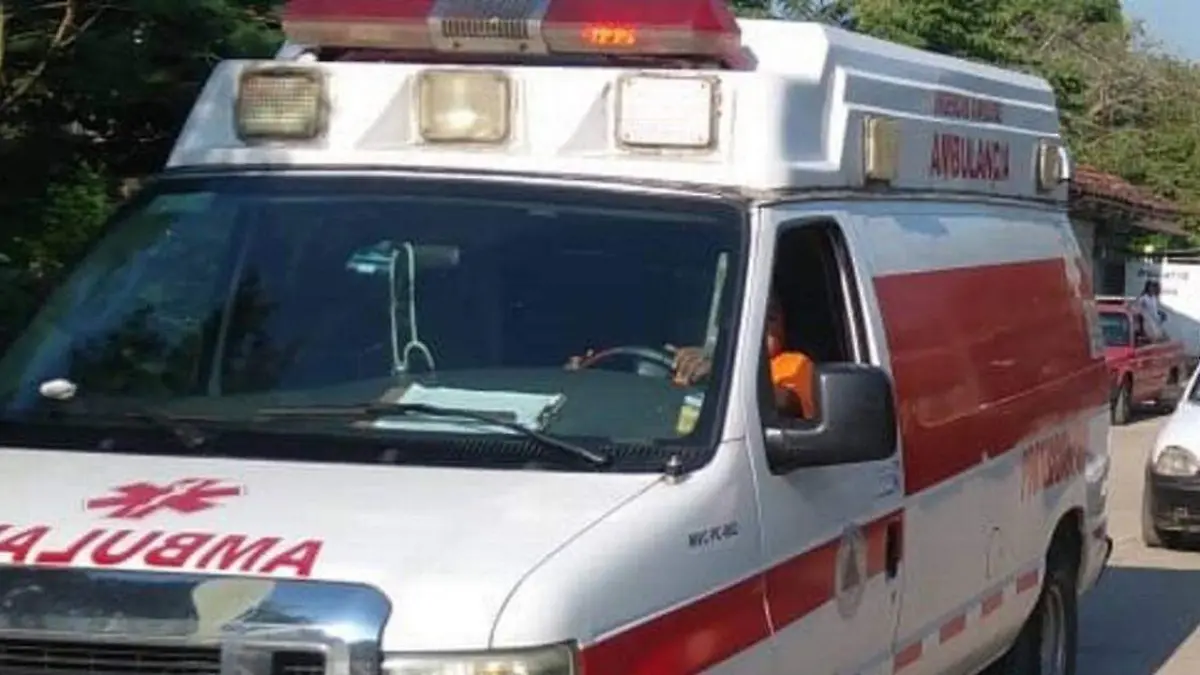 Un trabajador de una mina de yeso en el paraje conocido como El Mirador en el municipio de Chietla